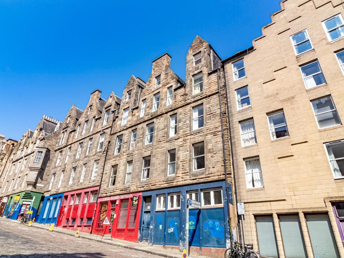 Pass The Keys Spacious And Homely Flat On The Royal Mile Edinburgh Bagian luar foto